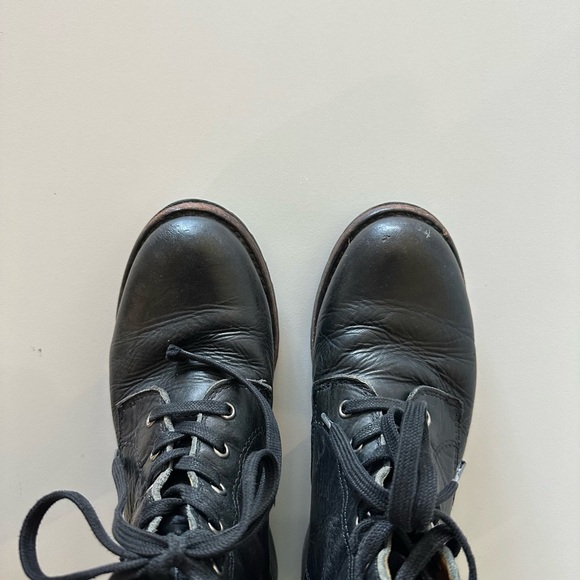 Vintage Frye Sabrina 6G Black Leather Boots 8.5 USA Lace Up Combat Block Heel - Picture 3 of 7